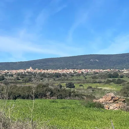 Il Castello Nocleg ze śniadaniem Seneghe